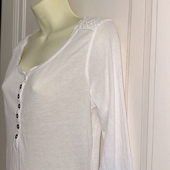 LRL Lauren Jeans Co Ralph Lauren White  Thin Cotton Knit Top with 3/4 sleeves - Picture 4 of 9